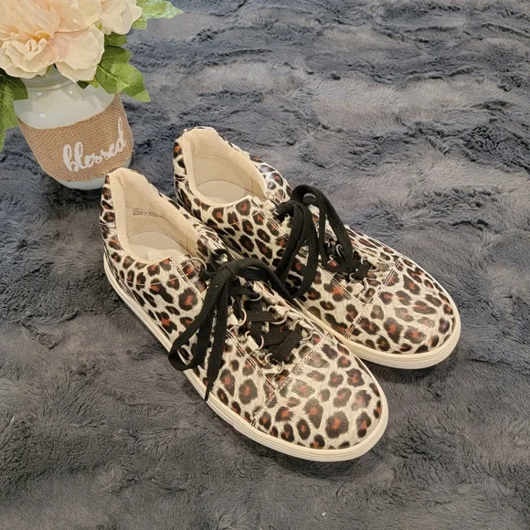 Coconuts by Matisse Relay Animal Print Sneakers 7 M - Picture 5 of 16